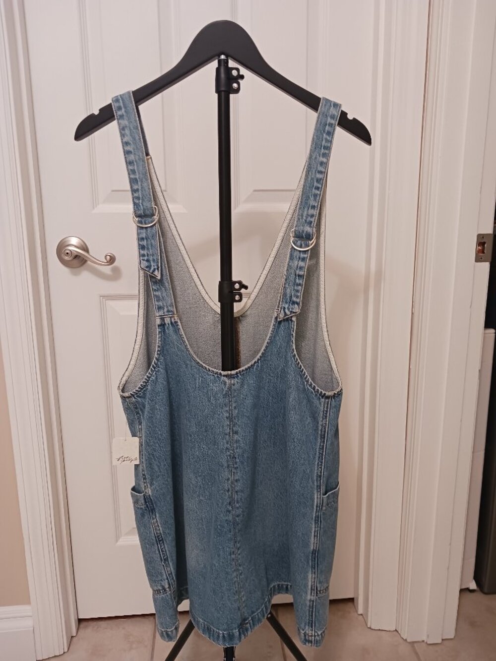 WE THE FREE - High Roller Skirtall in light denim - Picture 4 of 5